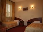 Empire Hotel, Twin room